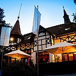 Restaurant in der Villa im Tal outside