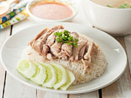 Lao Cen Kee Hainanese Chicken Rice Lǎo Cén Jì food