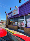 Tacos El Gordo outside