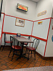 Dots Diner Luling inside