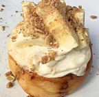 Cinnaholic food