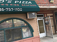 Nono's Pizza outside