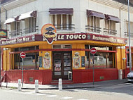 Le Touco outside