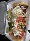 Tacos Los Guachi's food