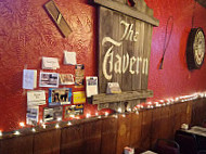 Gibson's Barnyard Bbq inside