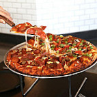 Round Table Pizza food