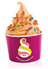 Menchie's Frozen Yogurt food