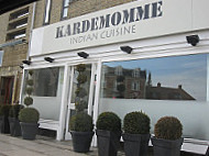 Kardemomme outside