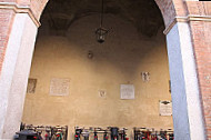 Portici Del Comune inside