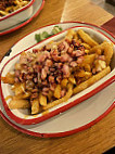 La Poutinerie food