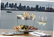 PIER 7 restaurant + bar - 'Shipyard Square' North Vancouver food