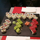 Sushi Lune food