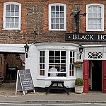 The Black Horse Woburn outside