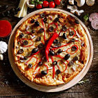 Pizzeria Karavan food