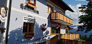 Gasthaus Halleralm outside