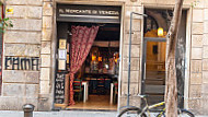 Il Mercante Di Venezia outside