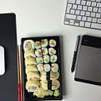 Sushi & Bringdienst food