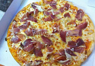 Lutetia Pizza food