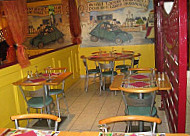 Creperie de l'Enclos inside