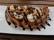 Waffle's Waffle & Coffee food