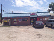 Eddie's Fried Chicken outside