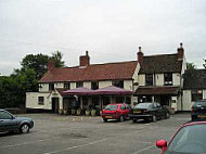 The Beehive Inn outside