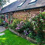 Newbold Comyn Arms outside