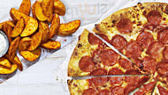 Pizza Hut Delivery Tamworth food