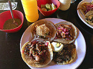 Taqueria Honorio food