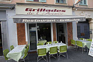 Grillades de L'Avenue inside