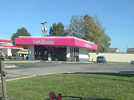 Baskin-robbins outside