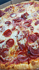 Loutina's Pizza food