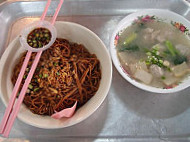 Kway Teow Goreng Restoran Meranti Jaya food