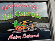 La Carreta outside