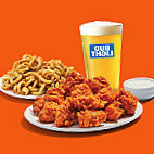 Hooters Flint food