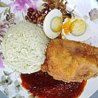 Nasi Lemak Pandan Bakti Station food