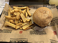 Burgerista food