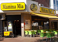 Pizzeria Mamma Mia inside