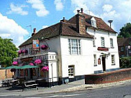 Richmond Arms outside