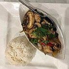 S&T Thai Café food