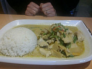 Pranee's Thai Haus food