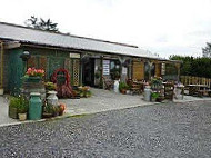 Hilltop Farm Shop outside