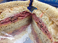 Perrotti's Ny Deli food