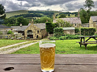 The Cheshire Cheese Inn outside