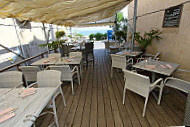 Restaurant Rive De Thau food