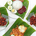 Nasi Lemak Daun Pisang Pd inside