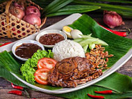 Pak Ali Nasi Lemak Daun Pisang (kota Damansara) food