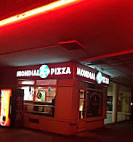 Mondial ' Pizza inside