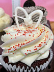 Gigi's Cupcakes food