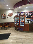 Cold Stone Creamery inside